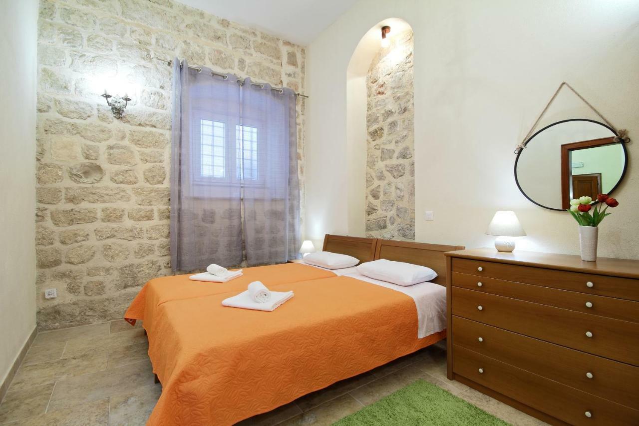 Nikola Apartment *